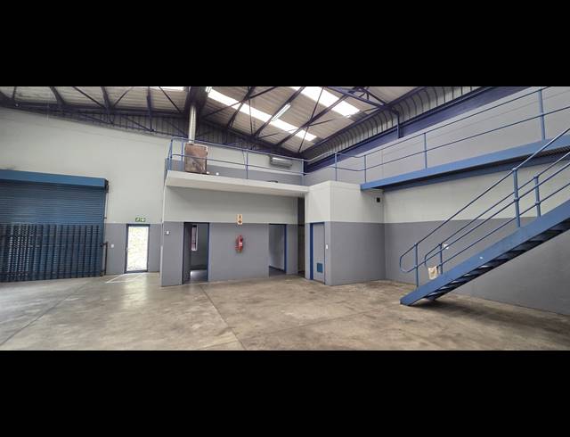 360M² WAREHOUSE TO LET IN RIVERSIDE PARK